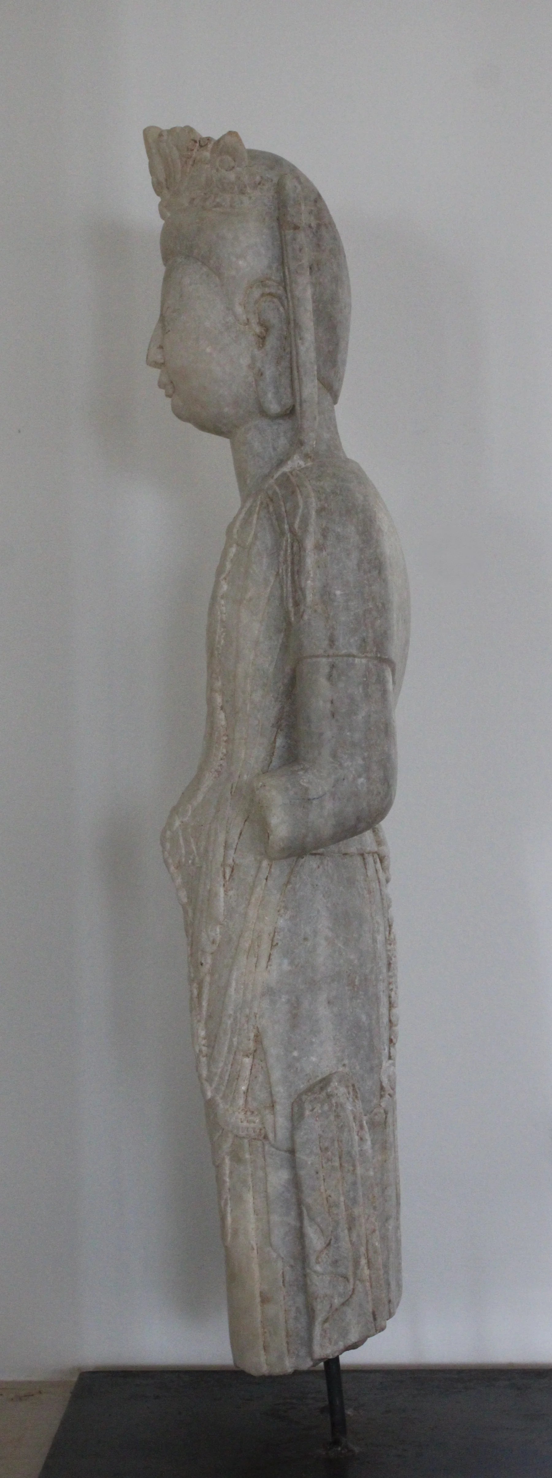 Escultura de Bodhisattva en Mármol
