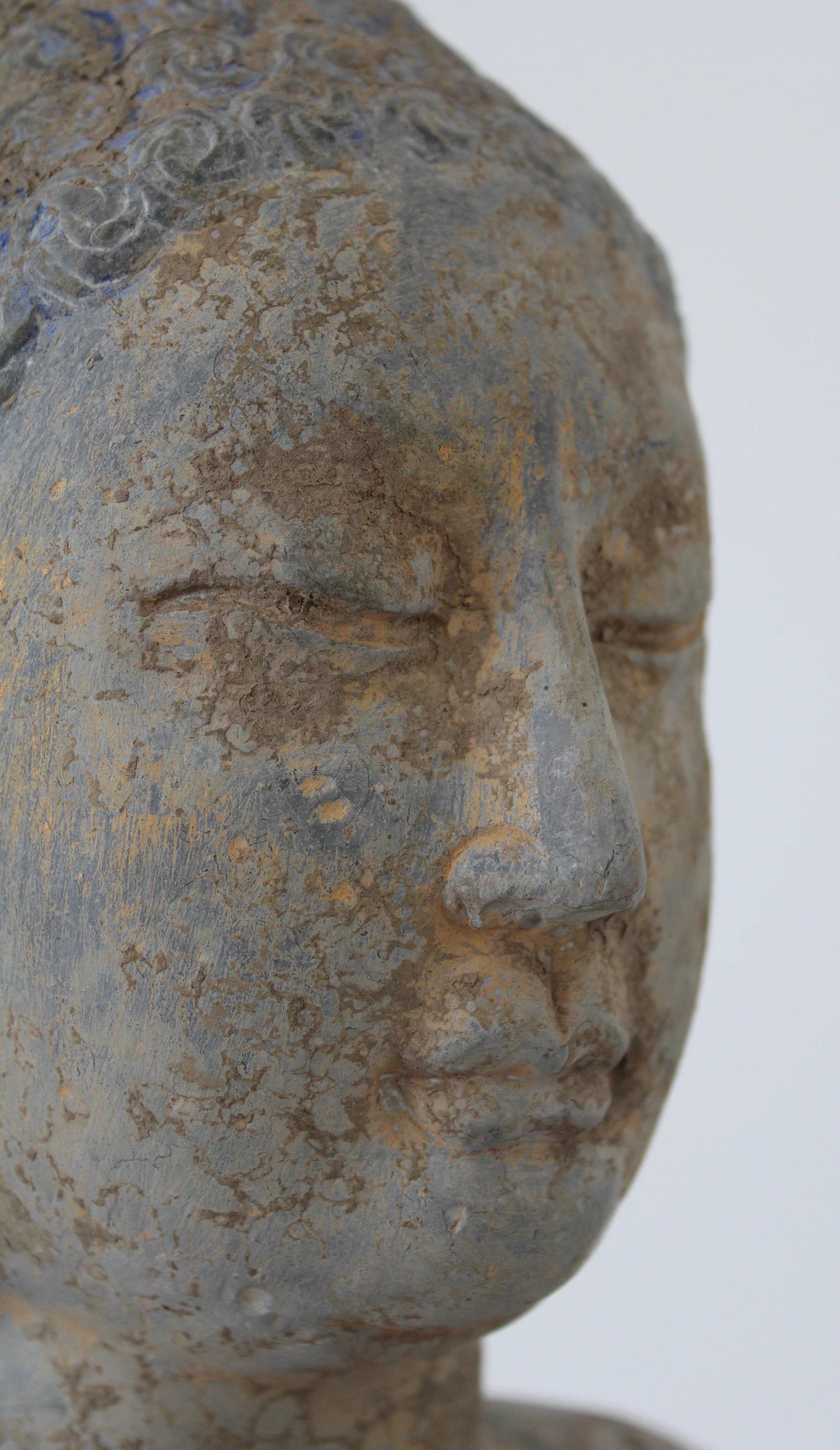 Buda Shakyamuni Tallado en Piedra - Dinastía Tang