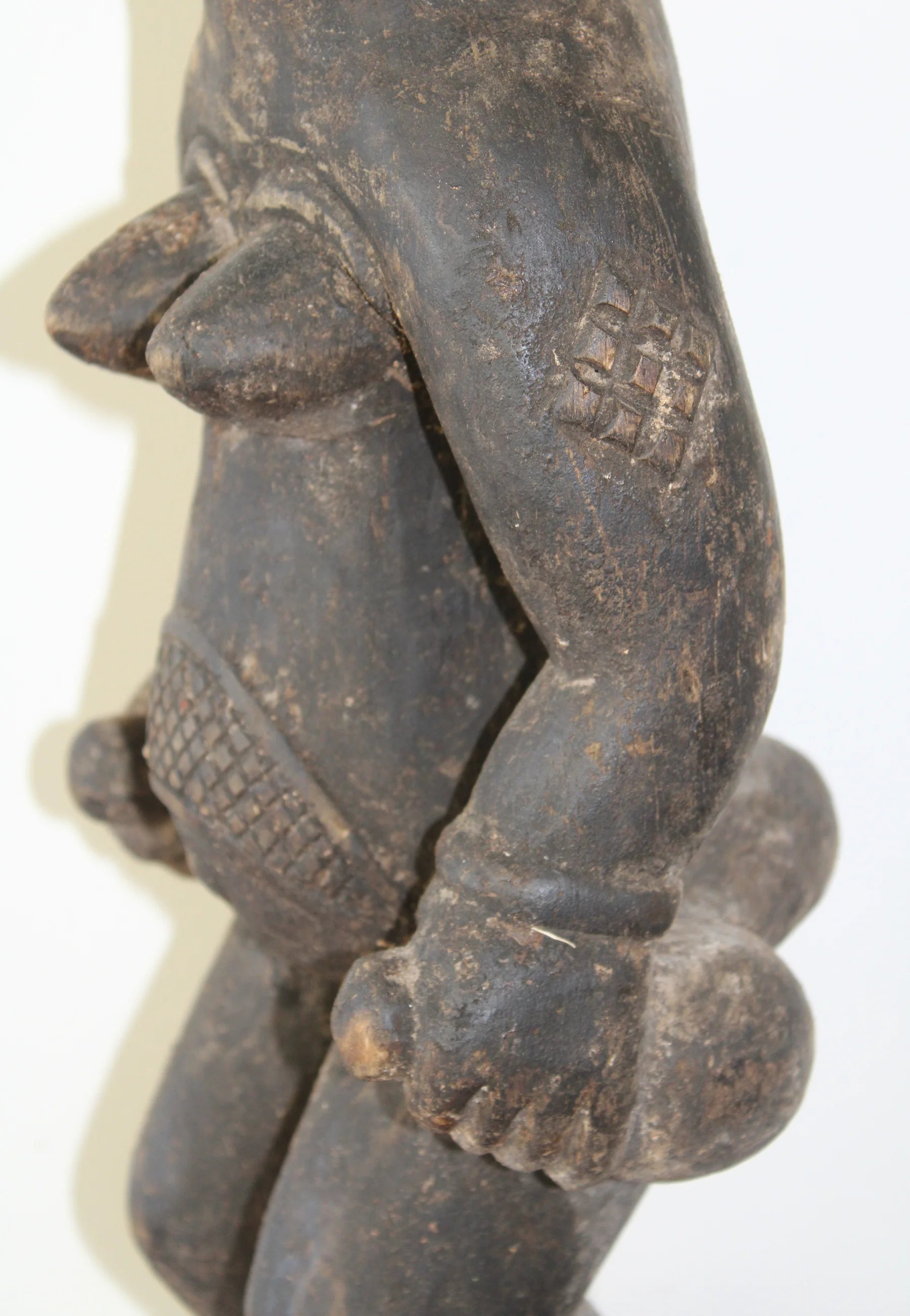 Escultura Punu de Ancestro Femenino