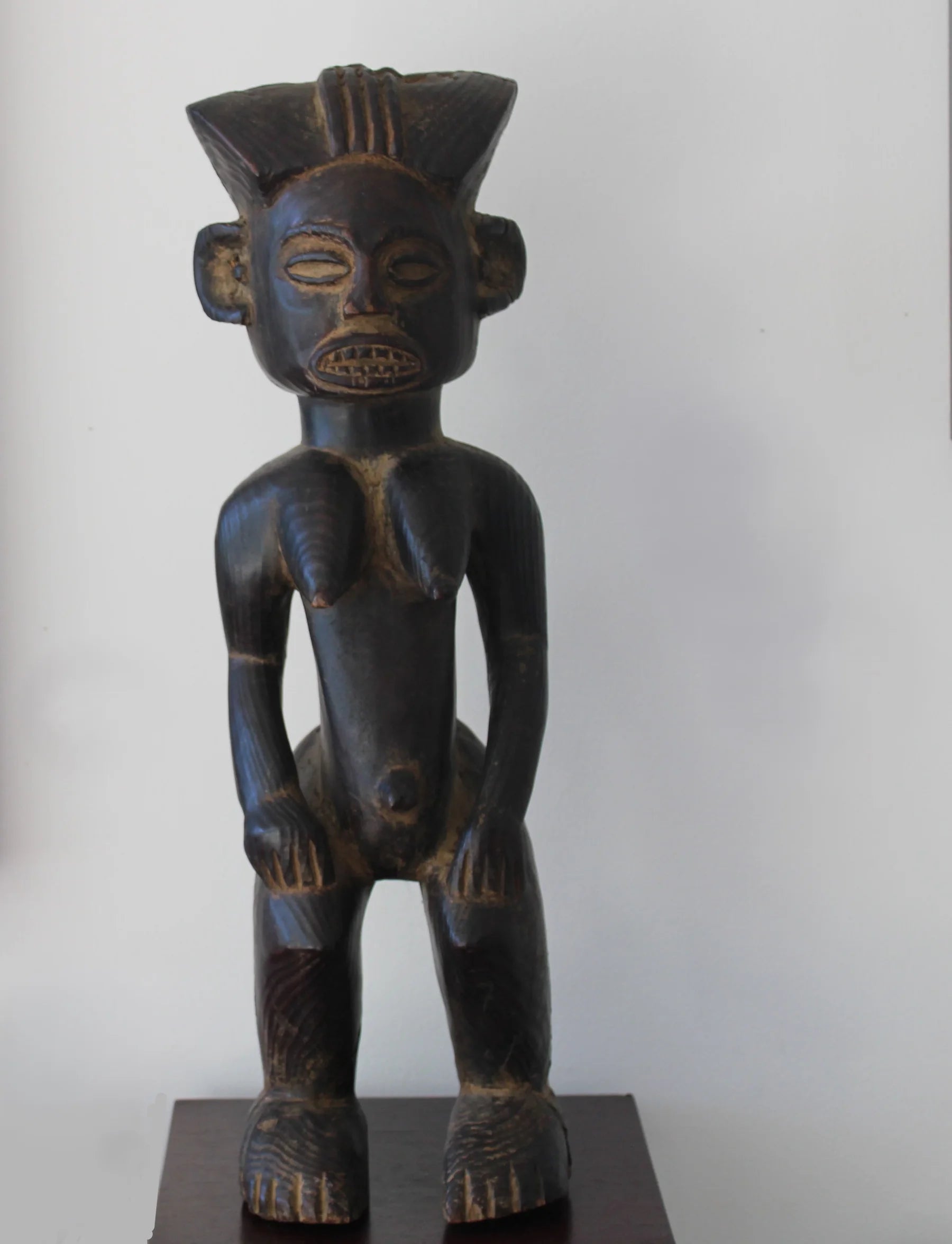 FIGURA FEMENINA FANG MAEBA. EYEMA BYERI