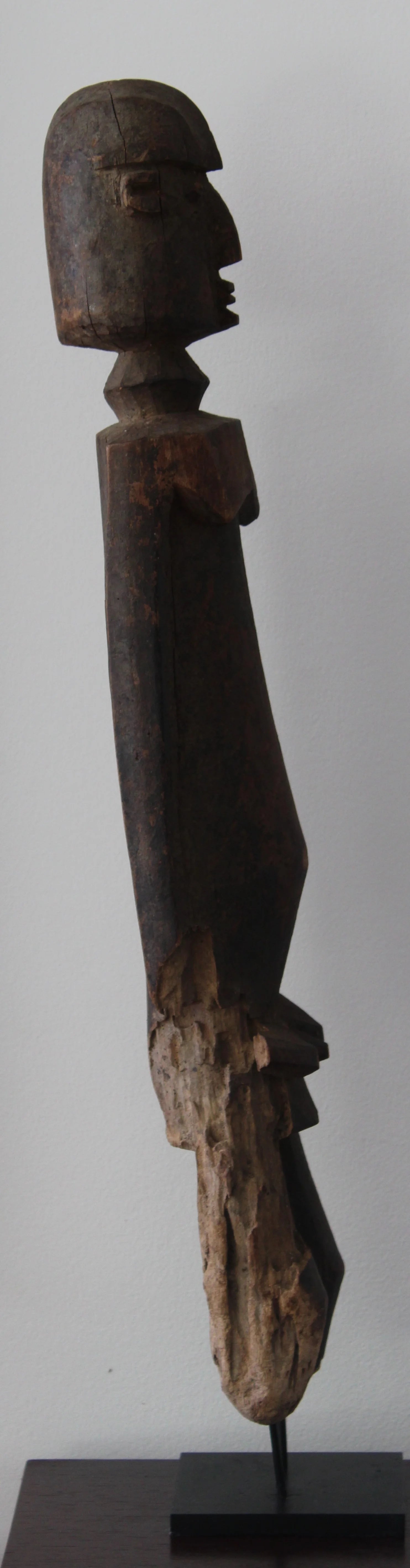 Estatua bateba del grupo lobi