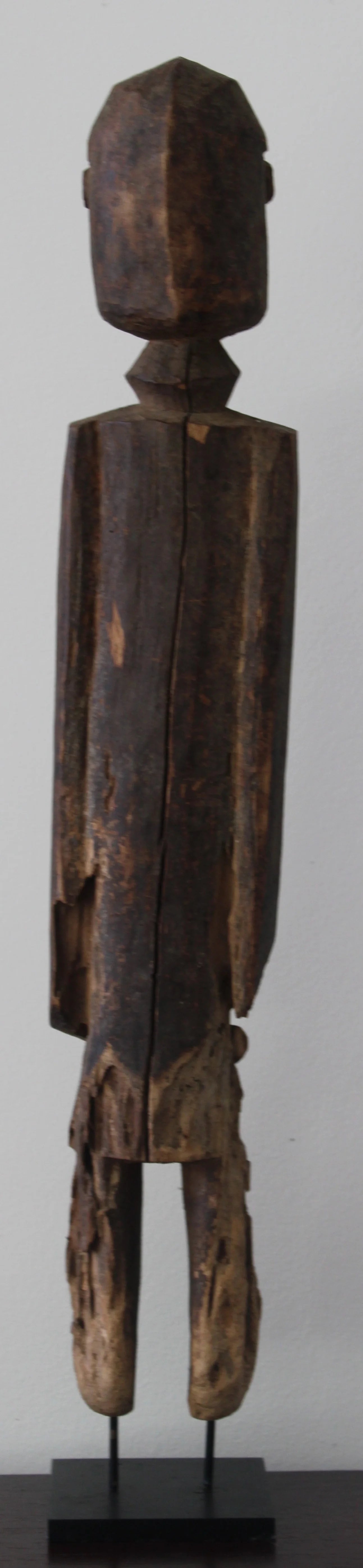 Estatua bateba del grupo lobi
