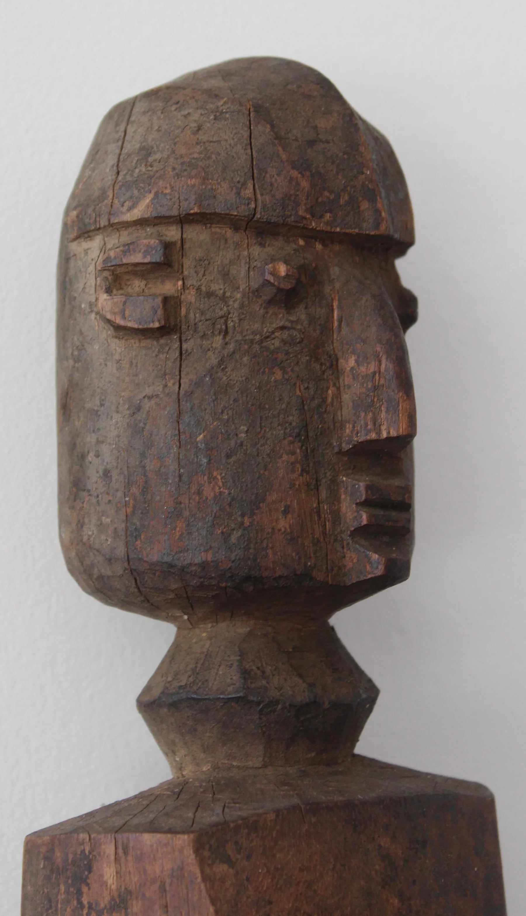 Estatua bateba del grupo lobi