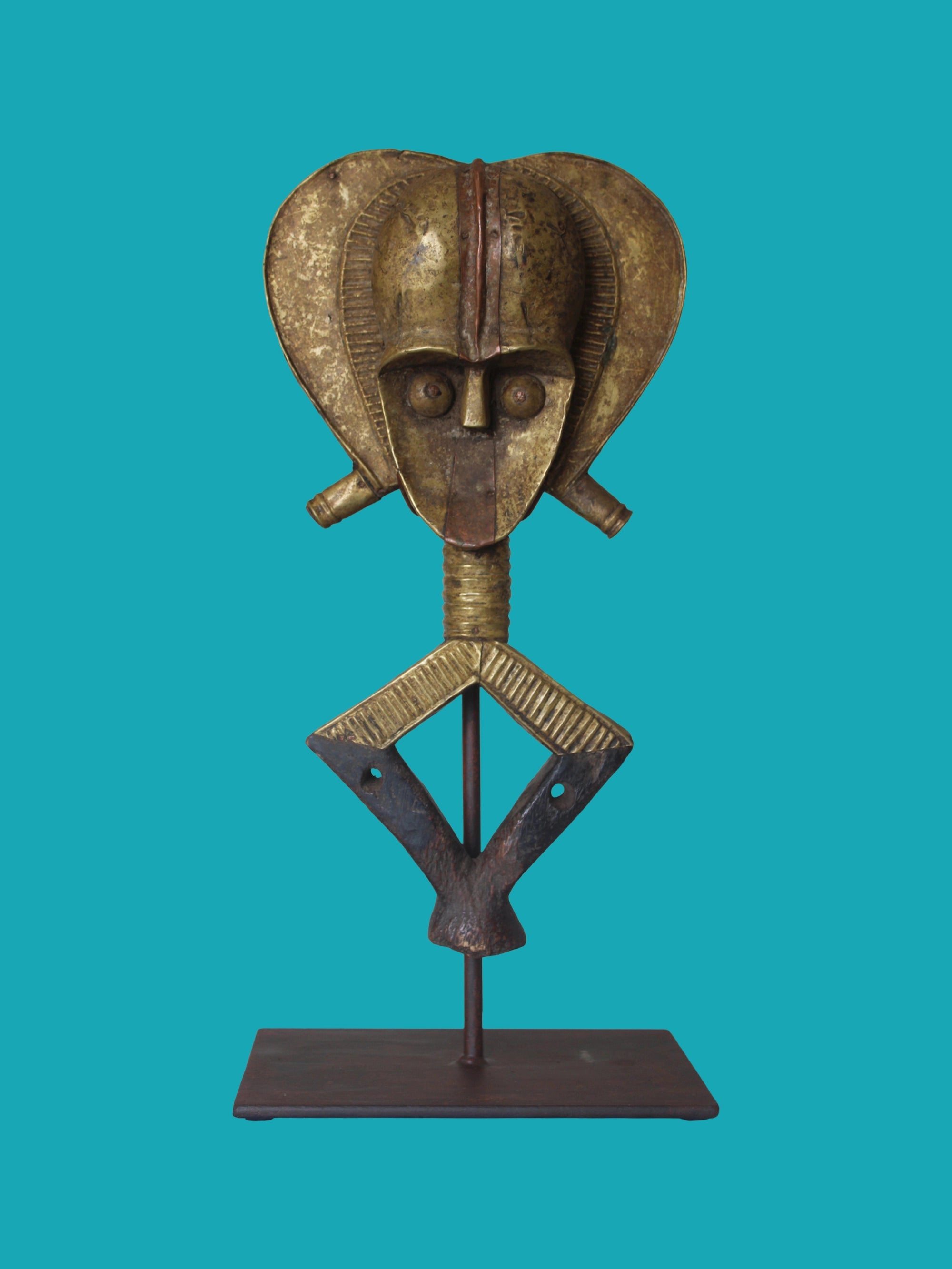 Estatua Relicario Kota Mbulu-Ngulu