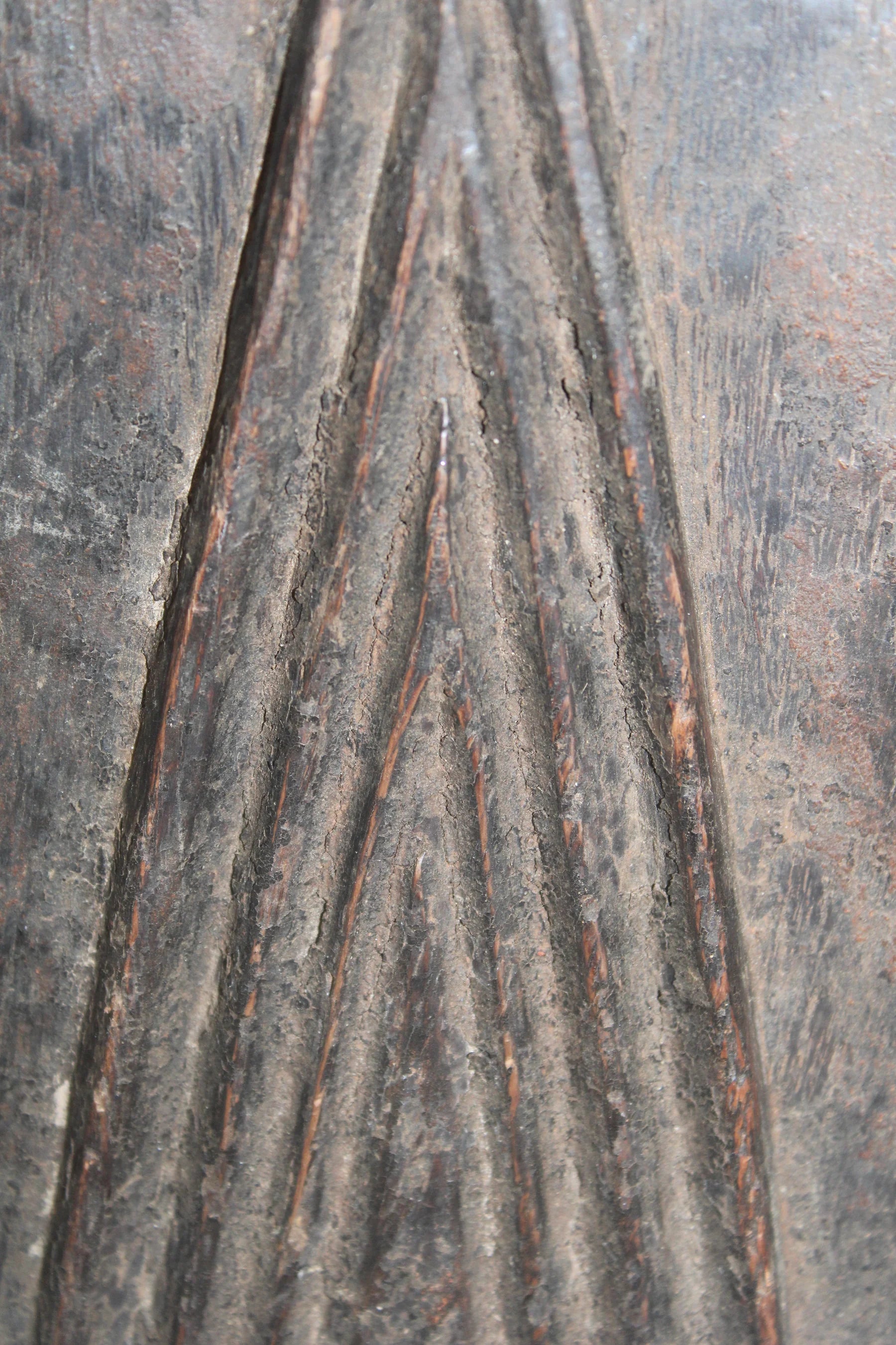 Estatua Relicario Kota Mbulu-Ngulu