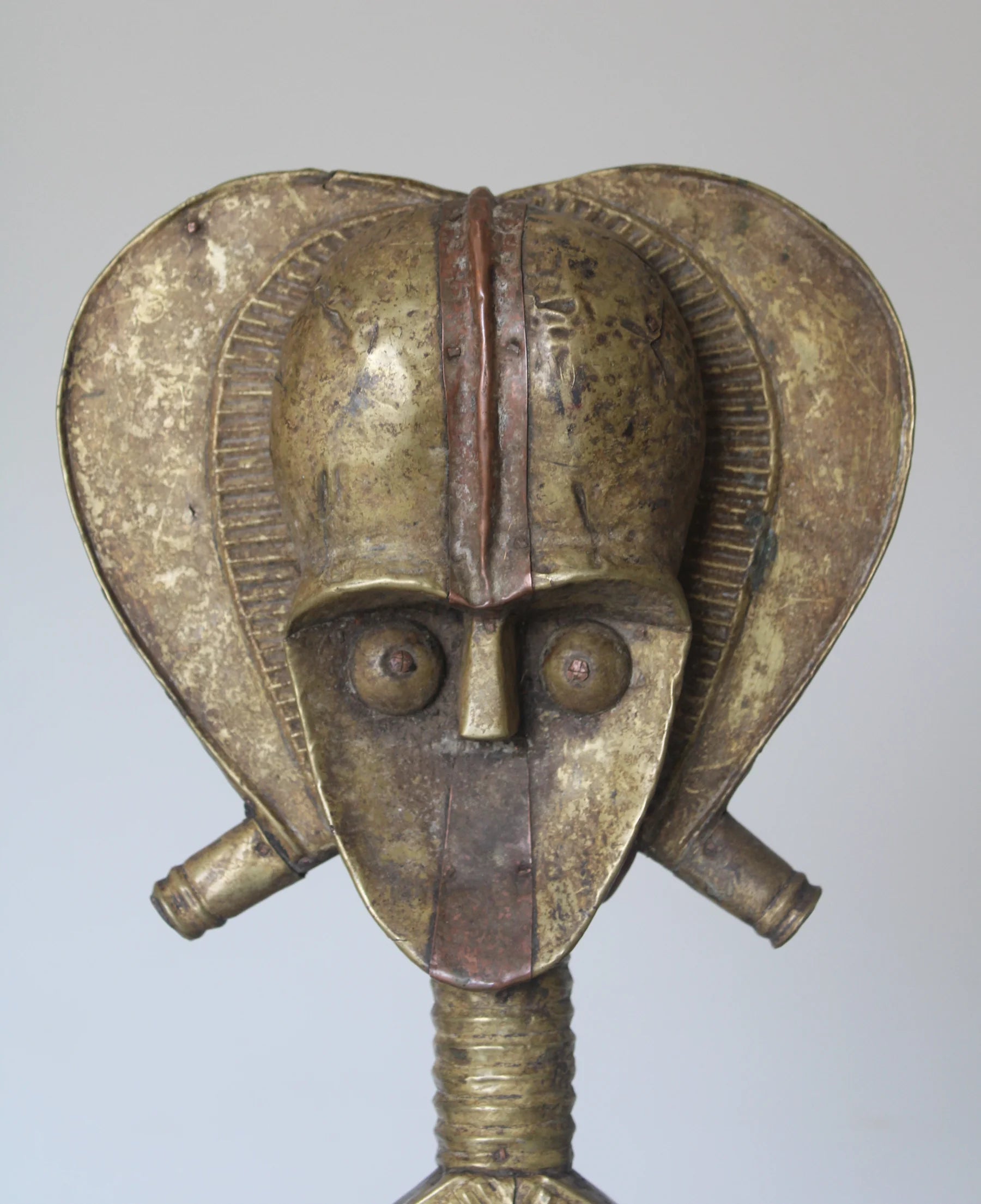 Estatua Relicario Kota Mbulu-Ngulu