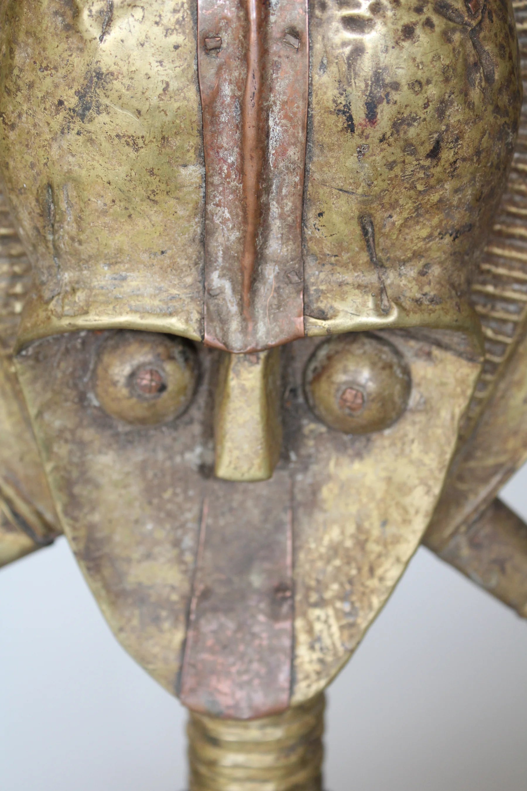 Estatua Relicario Kota Mbulu-Ngulu