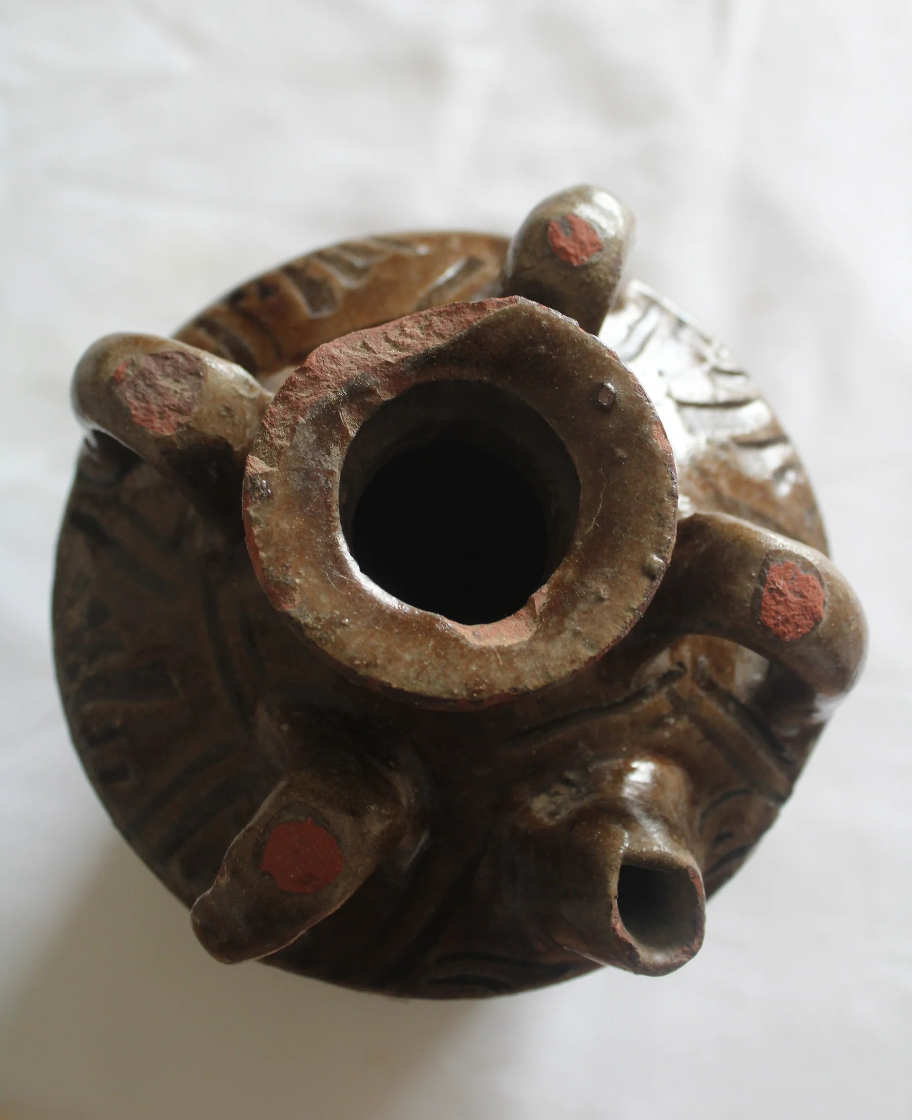 Jarra de vino de cerámica vidriada china del siglo XIX