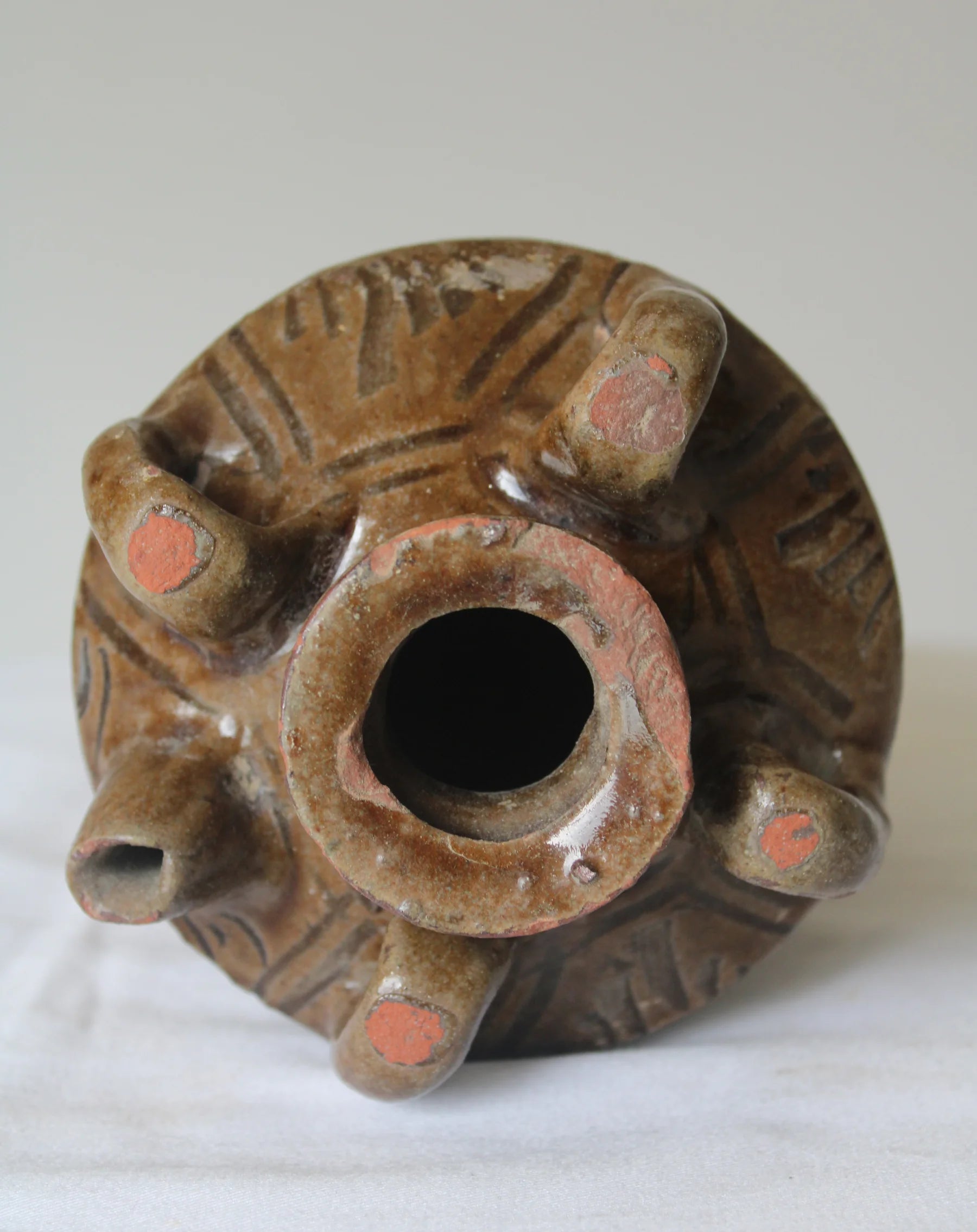 Jarra de vino de cerámica vidriada china del siglo XIX
