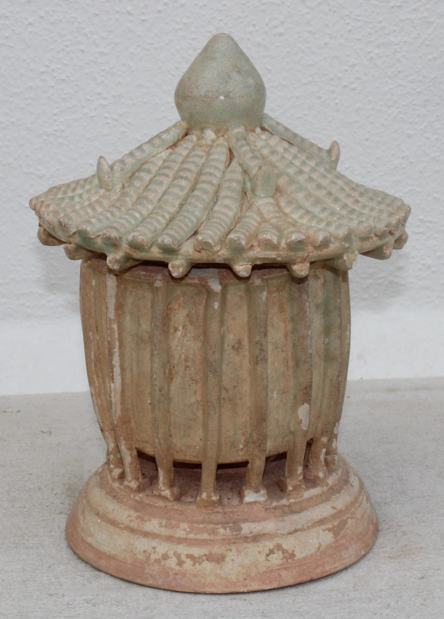 Maqueta de Granero de Cerámica Qingbai