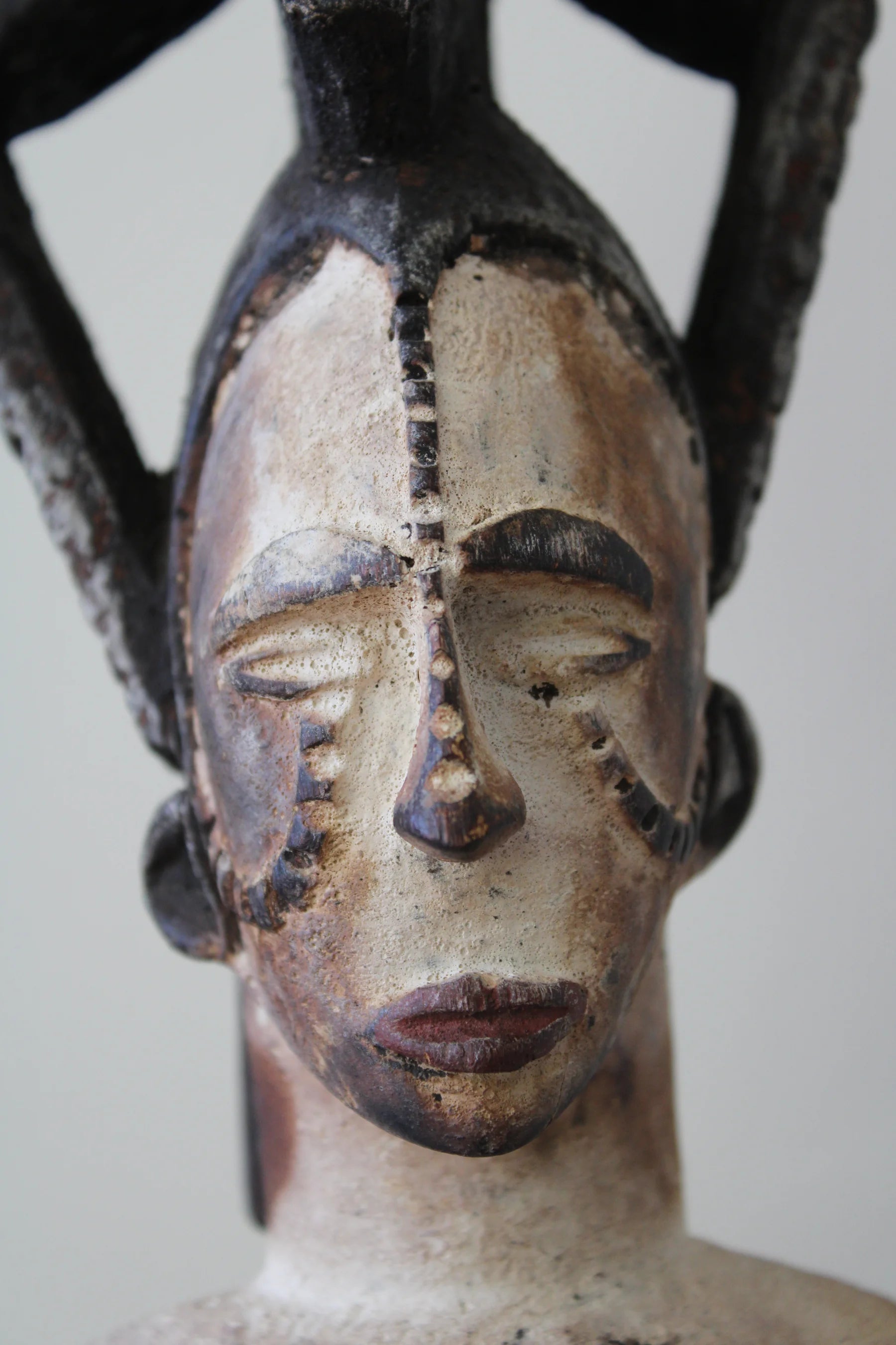 Estatua Femenina Reina Madre Igbo