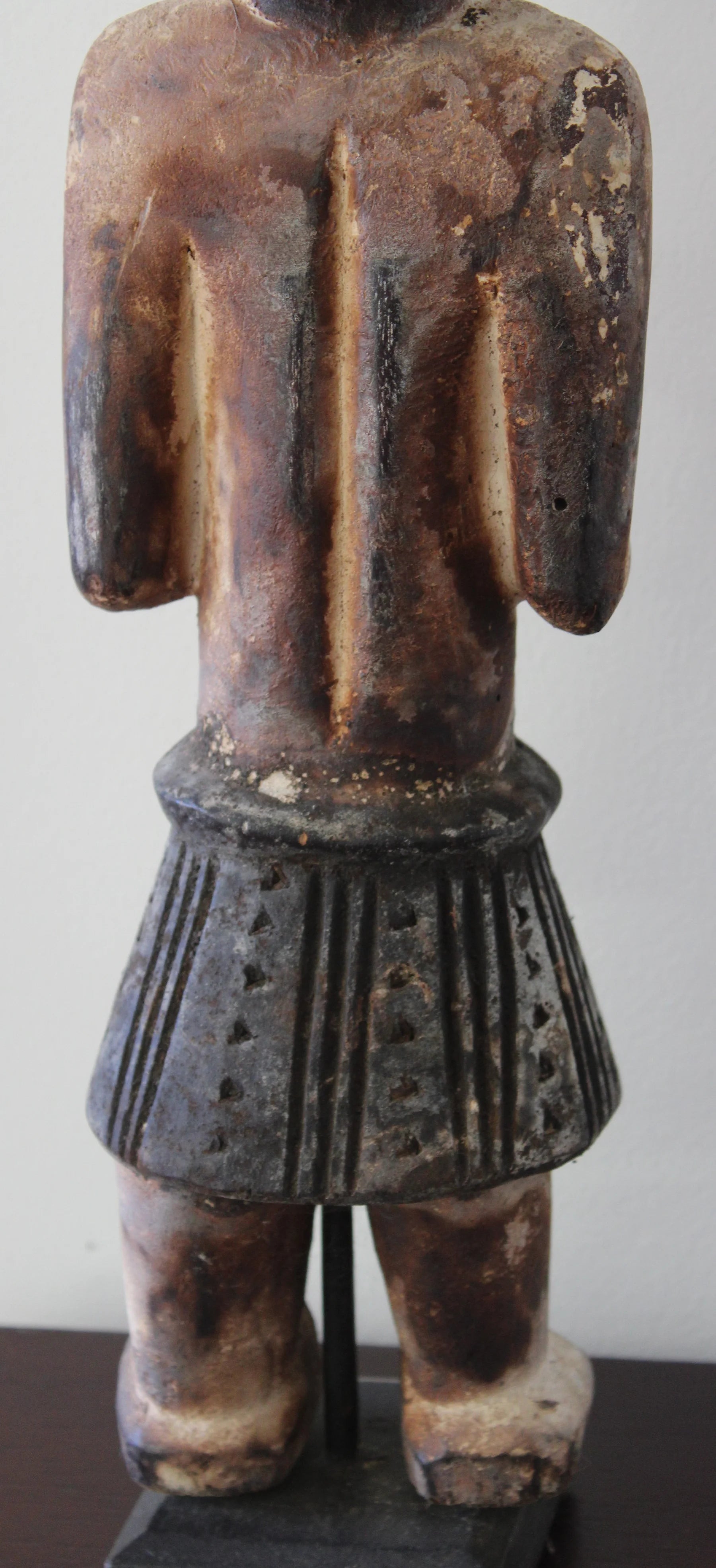 Estatua Femenina Reina Madre Igbo
