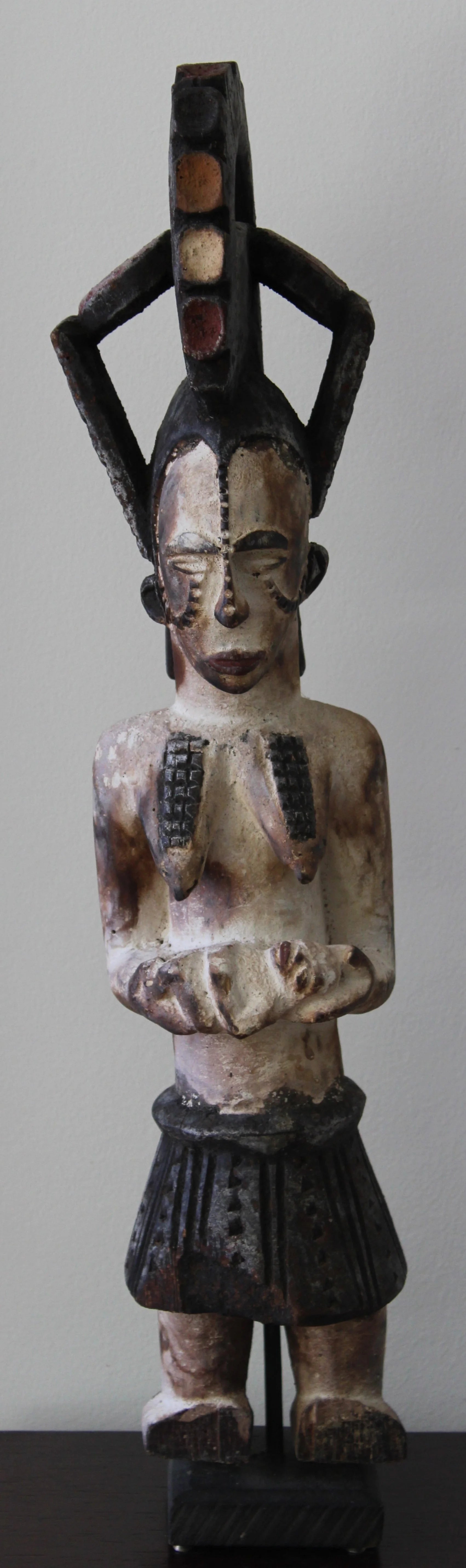 Estatua Femenina Reina Madre Igbo