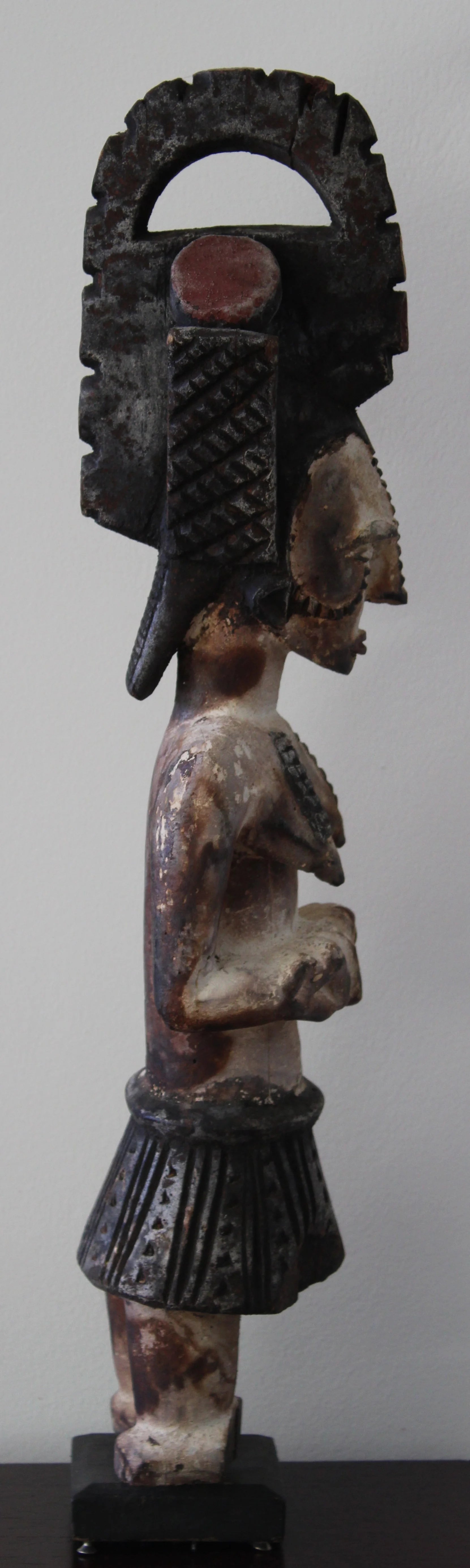 Estatua Femenina Reina Madre Igbo