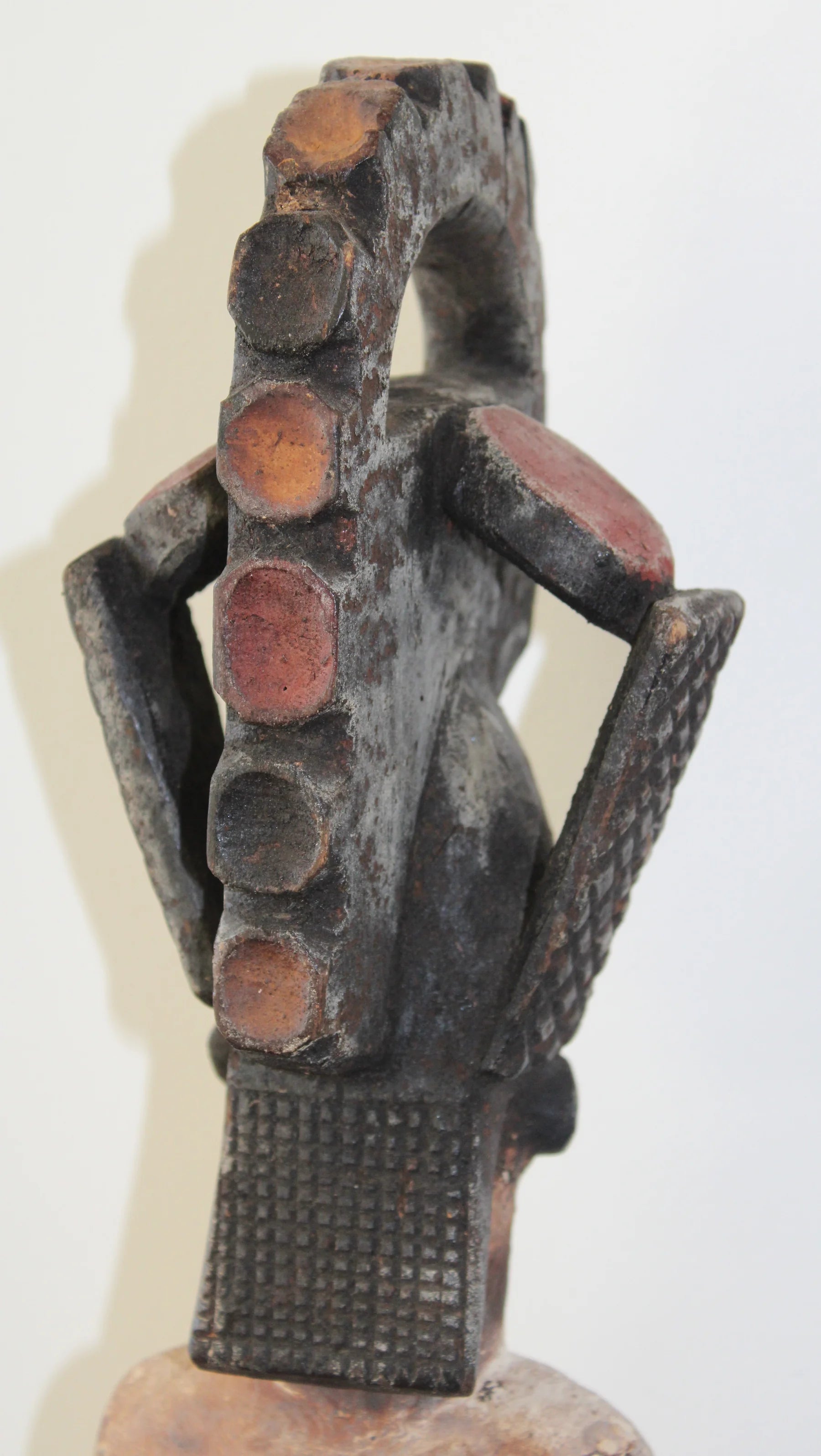 Estatua Femenina Reina Madre Igbo